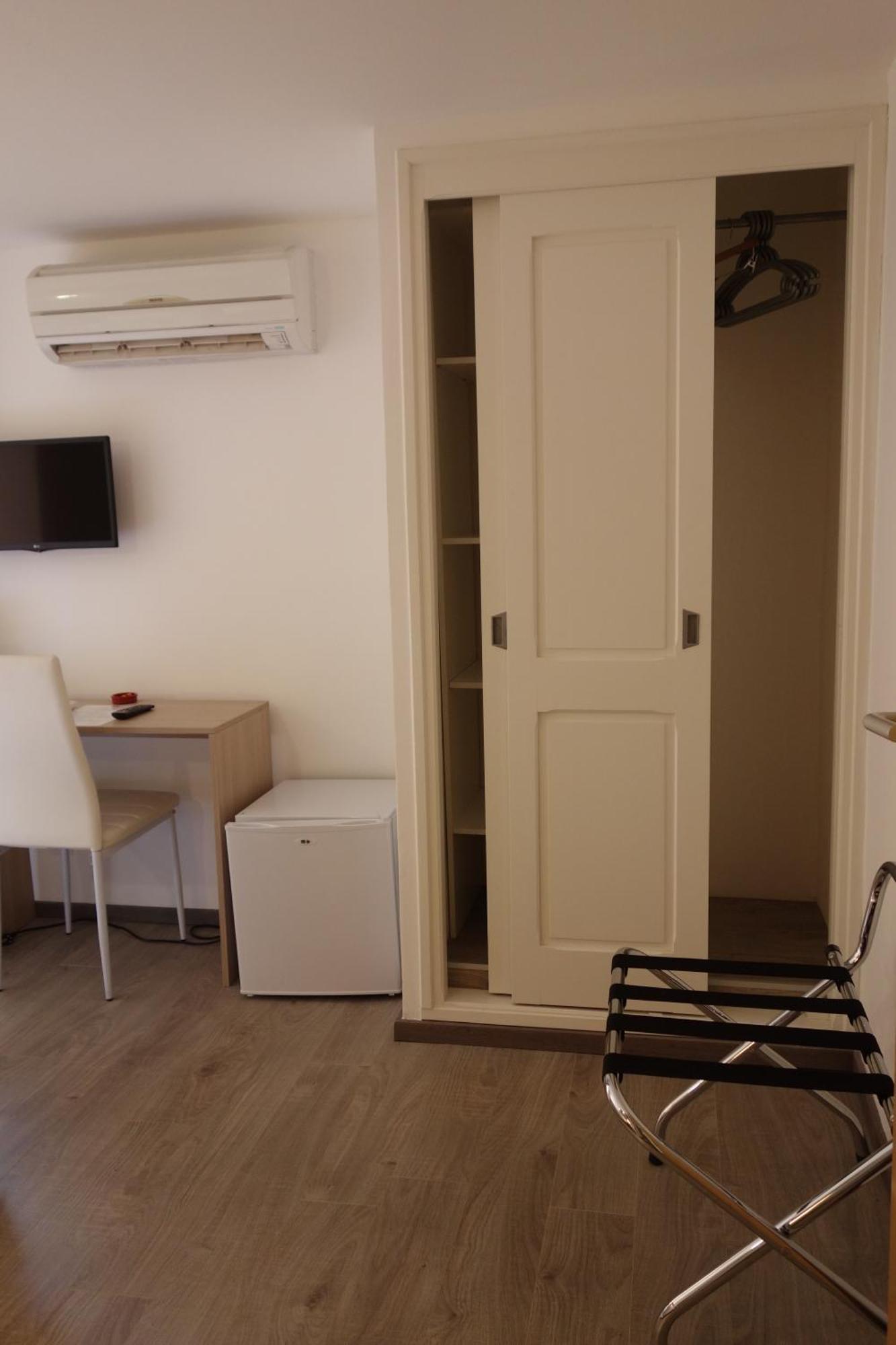 Hotel Le Prejoly Saint-Vallier-de-Thiey Kamer foto