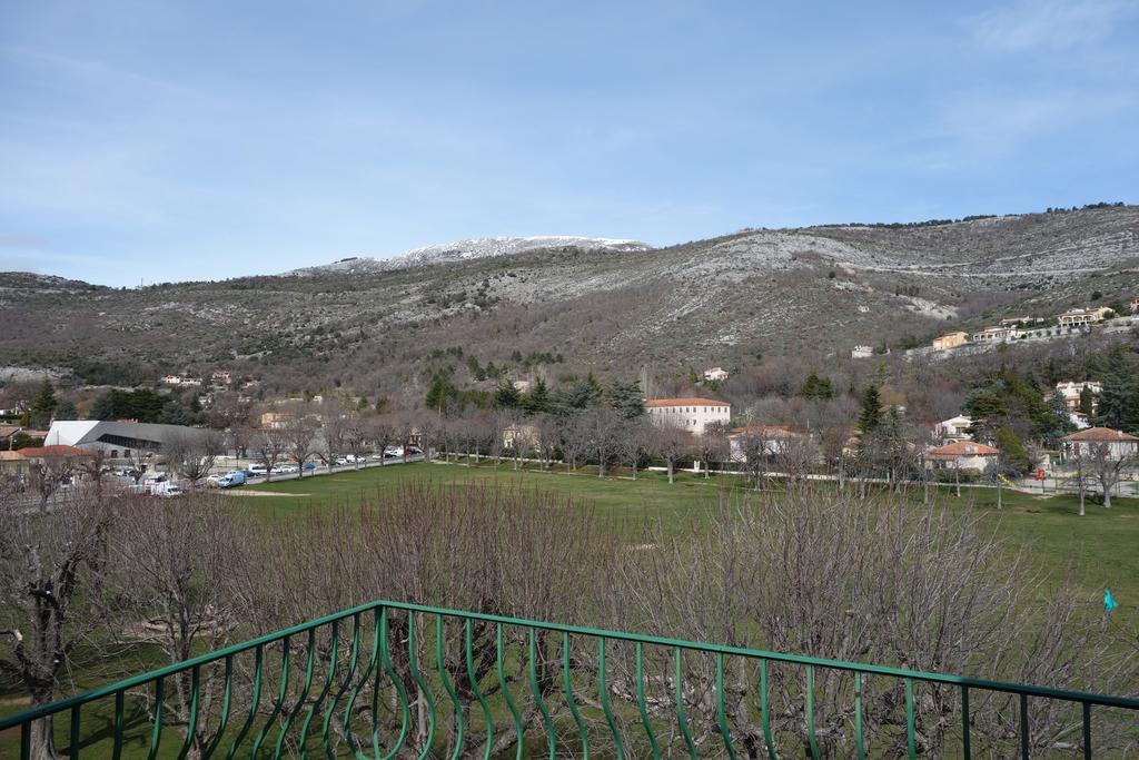 Hotel Le Prejoly Saint-Vallier-de-Thiey Buitenkant foto