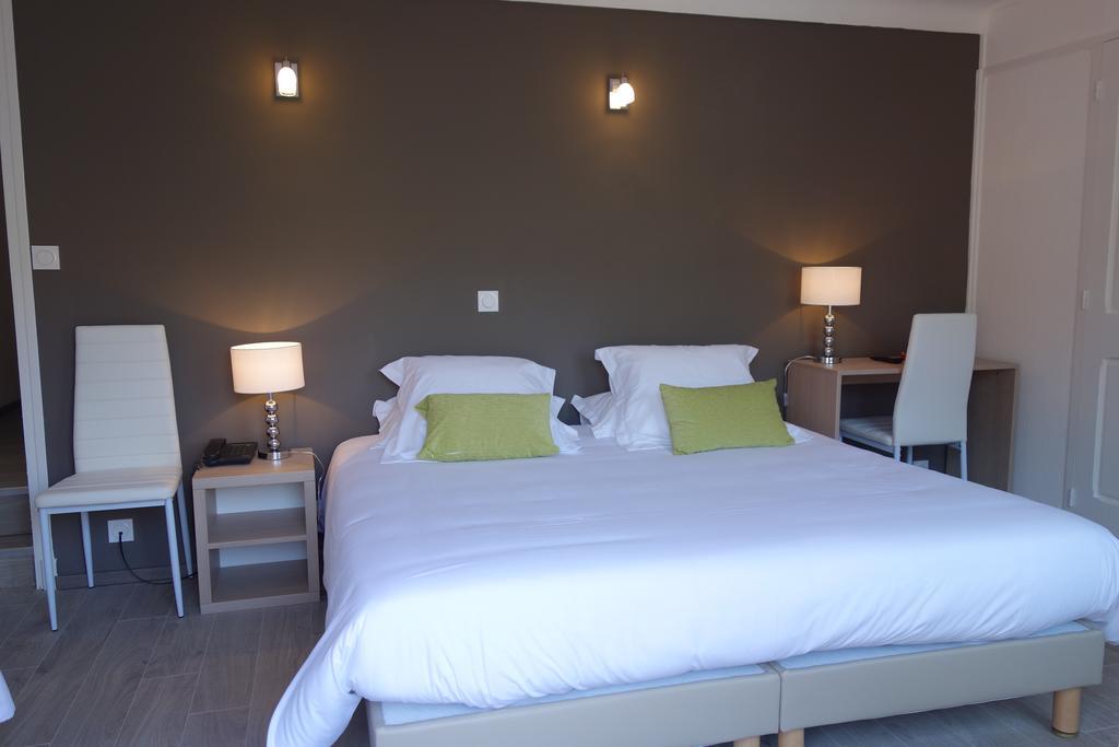 Hotel Le Prejoly Saint-Vallier-de-Thiey Buitenkant foto
