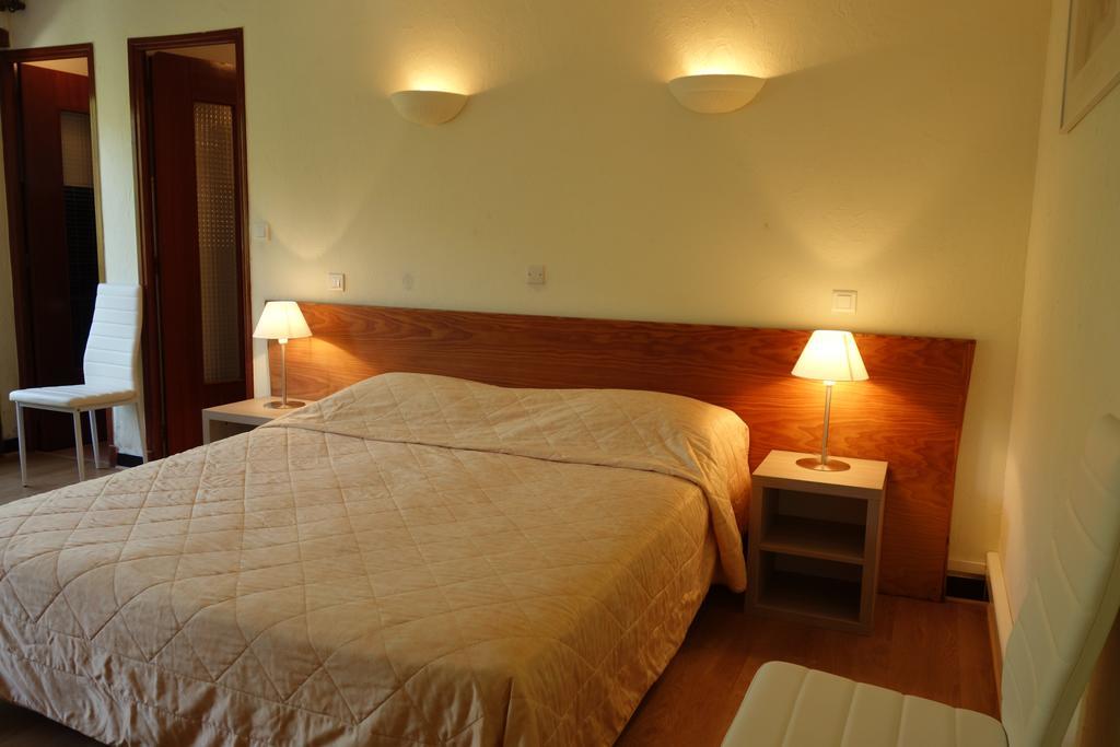 Hotel Le Prejoly Saint-Vallier-de-Thiey Kamer foto