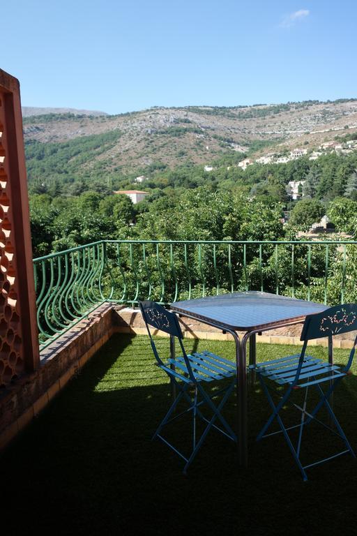 Hotel Le Prejoly Saint-Vallier-de-Thiey Buitenkant foto