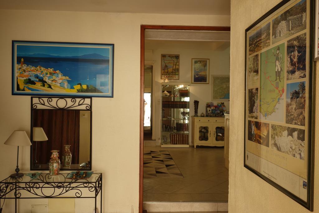 Hotel Le Prejoly Saint-Vallier-de-Thiey Buitenkant foto